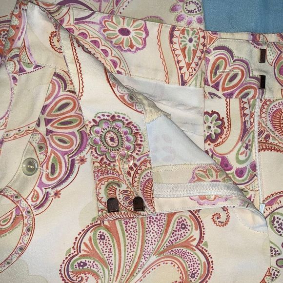 Tommy Bahama 100% Silk Cream Ankle length Pants with paisley pattern - 8 - Picture 4 of 7